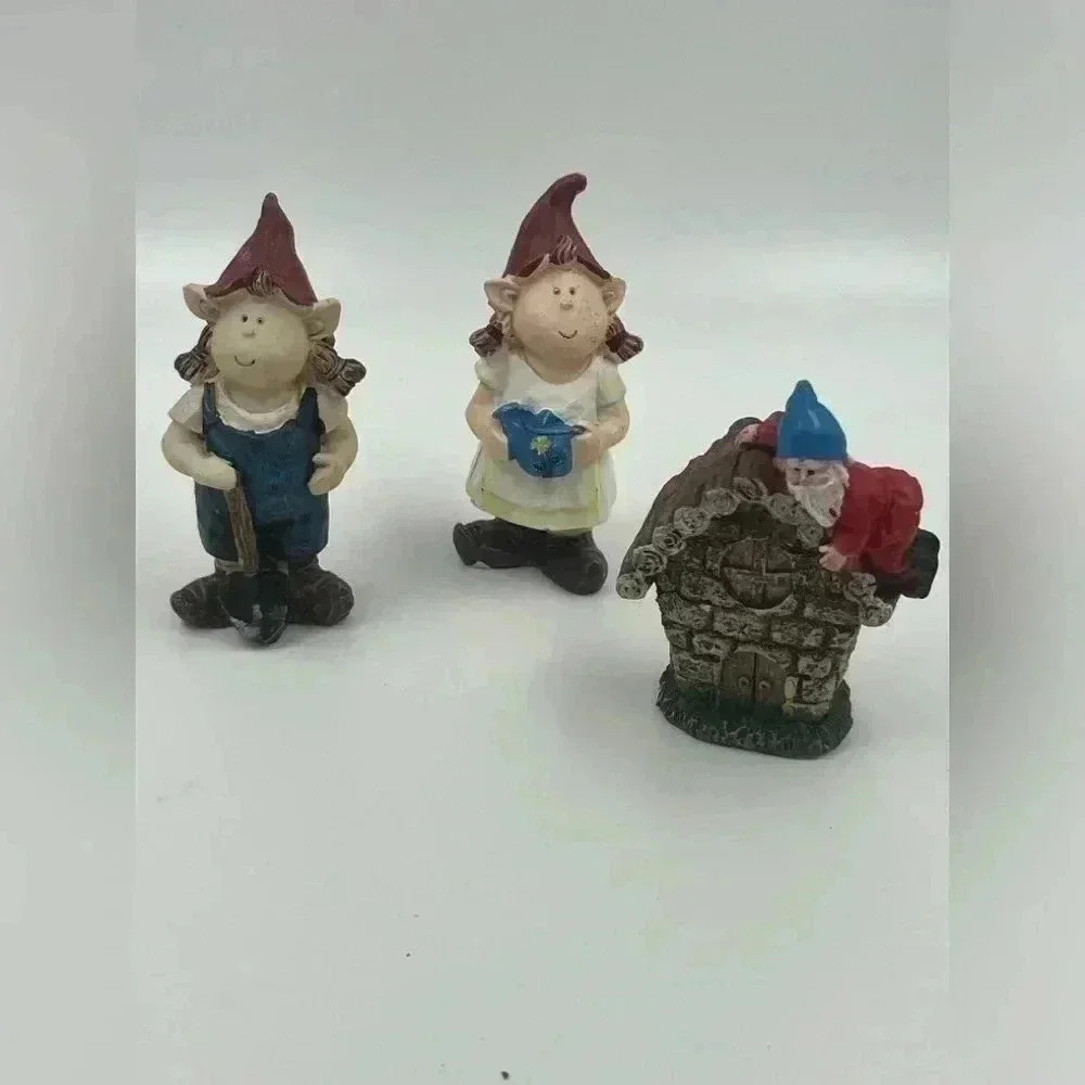 Lot of gnome garden figures